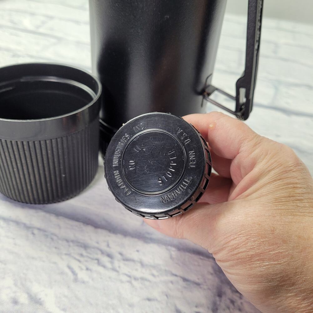 Vintage Aladdin 1 Quart Thermos with Side Handle 37210 no damage - Picture 8 of 16